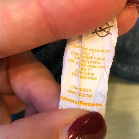 Lucy Workout Shirt sz Small - Picture 4 of 4